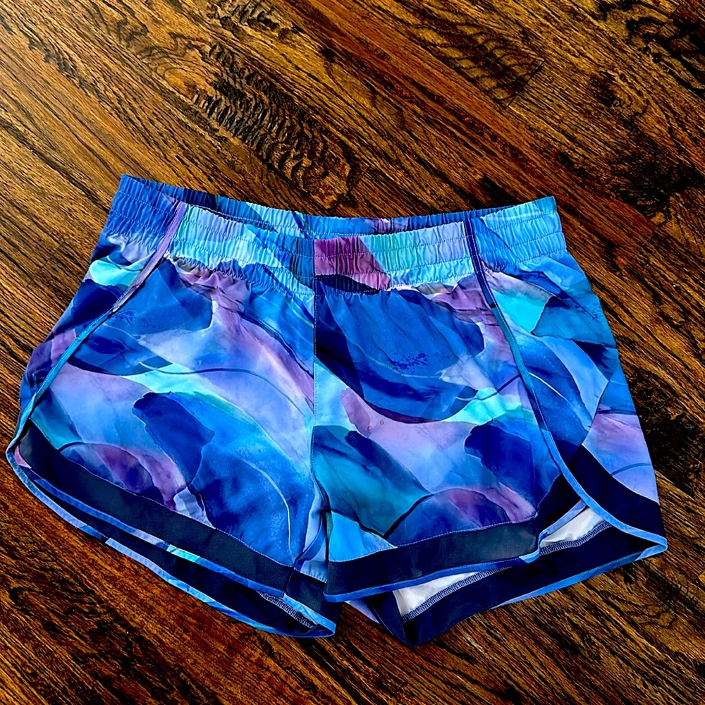 Athleta mesh racer run shorts